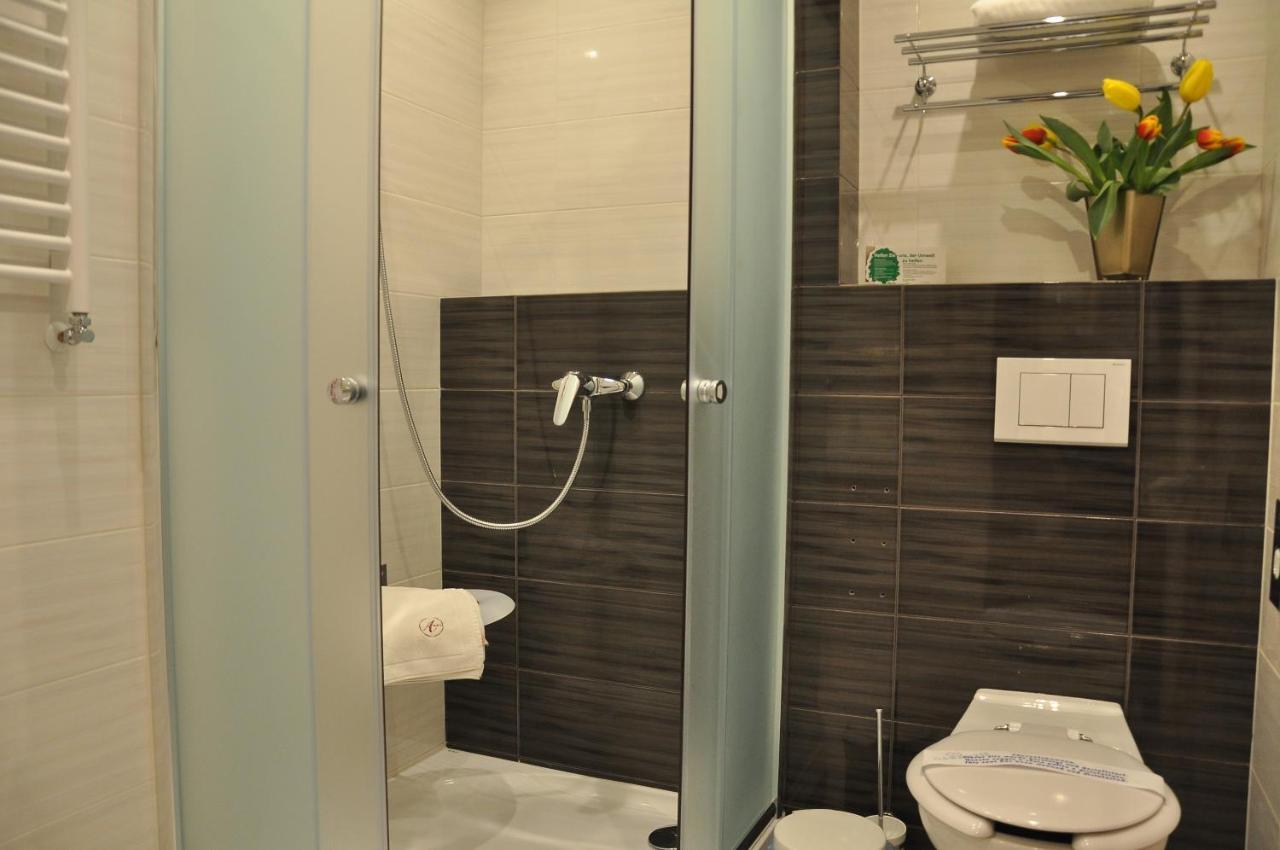 Hotel Atrium Nowy Tomyśl Екстериор снимка